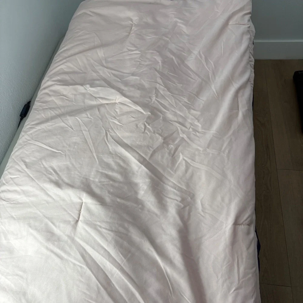 Navy Blue  Pink Floral King Comforter Polyester Peach Cream 108x94 Reversible